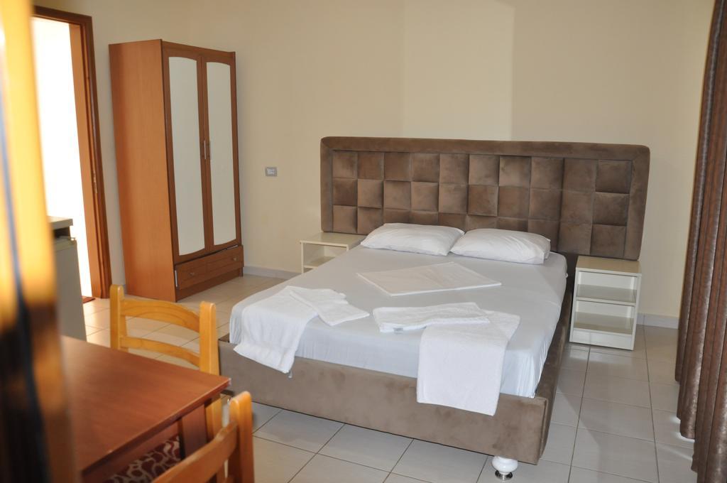 Hotel Ilio Ksamil Exterior photo